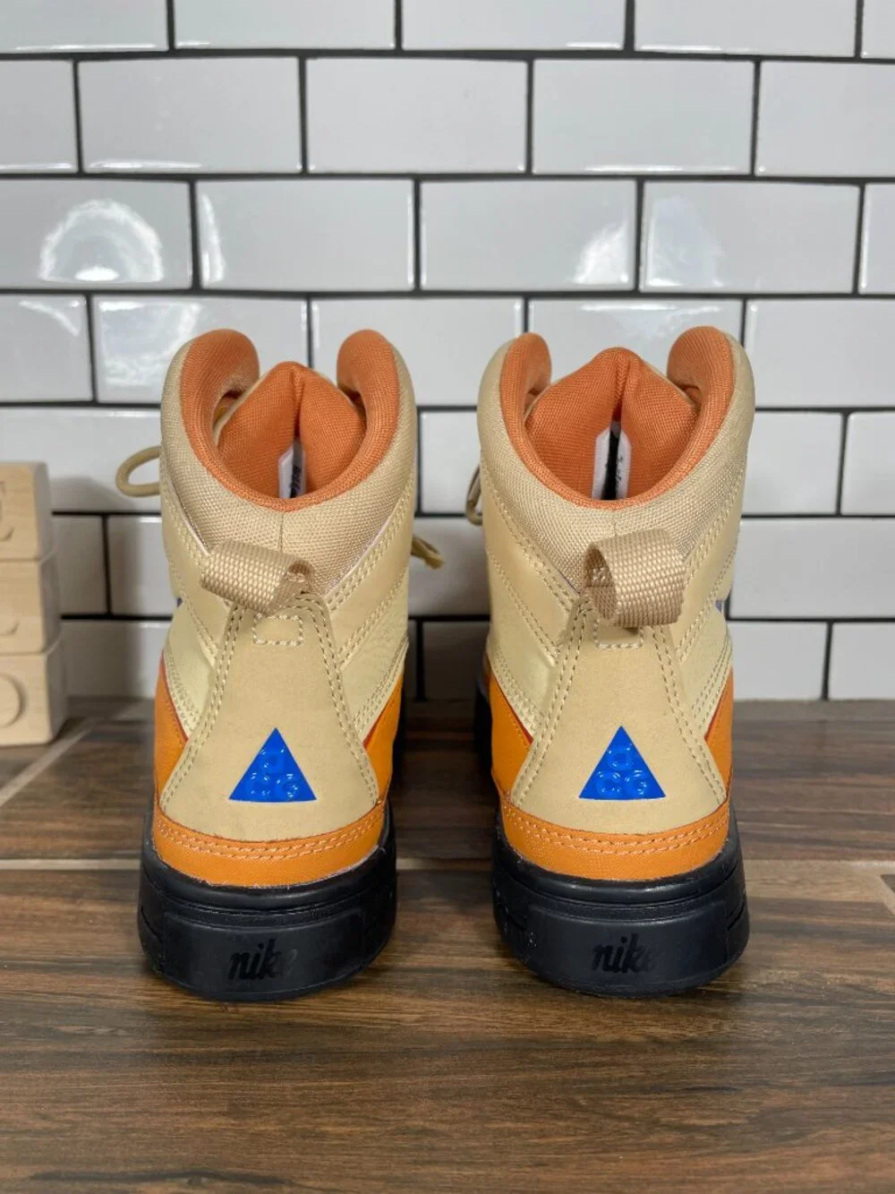 Nike Woodside 2 High Youth Boys Size 4Y Multicolor ACG Weather Ready Boots